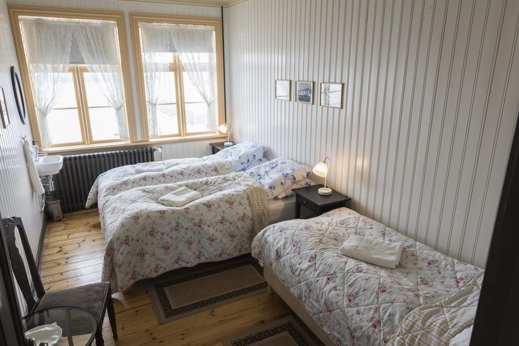 Einarshúsid Guesthouse Bolungarvík Habitación foto
